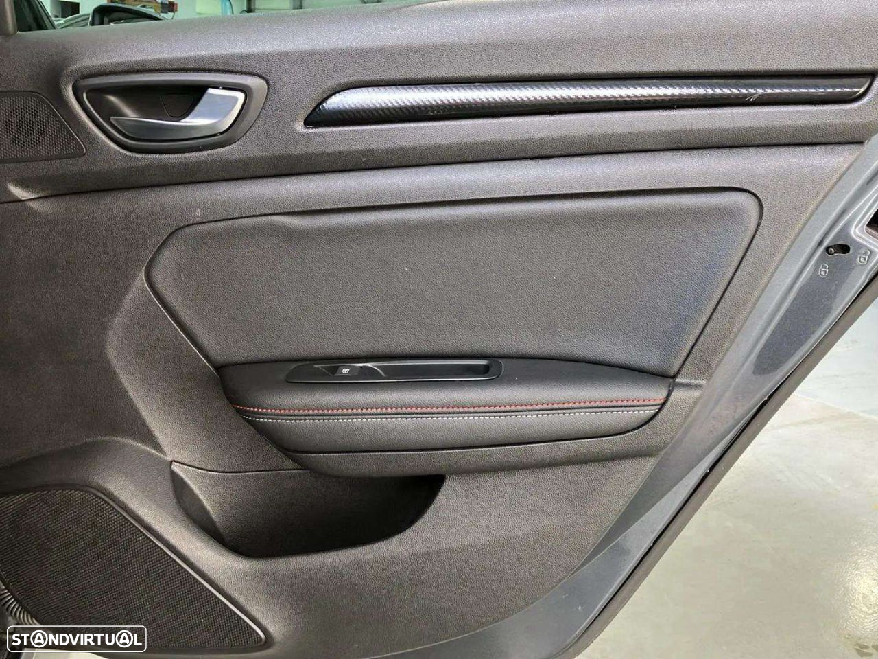 Renault Mégane Sport Tourer 1.3 TCe R.S. Line - 25