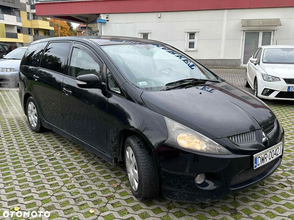 Mitsubishi Grandis - 6