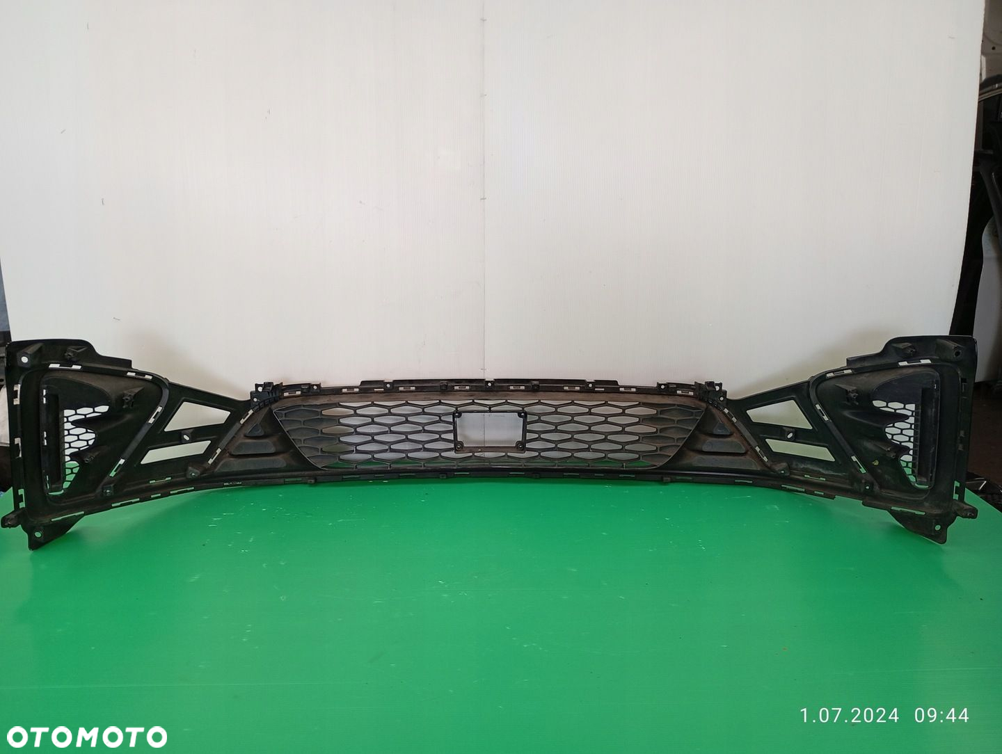 KRATKA ATRAPA ZDERZAKA ŚRODKOWA KIA CEED3 III GT LINE 86561-J7910 - 8