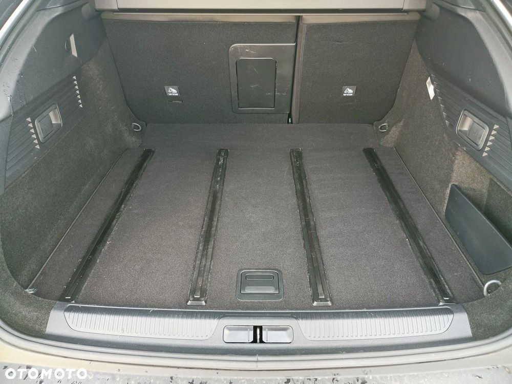Citroën C5X 1.2 PureTech Shine EAT8 - 8