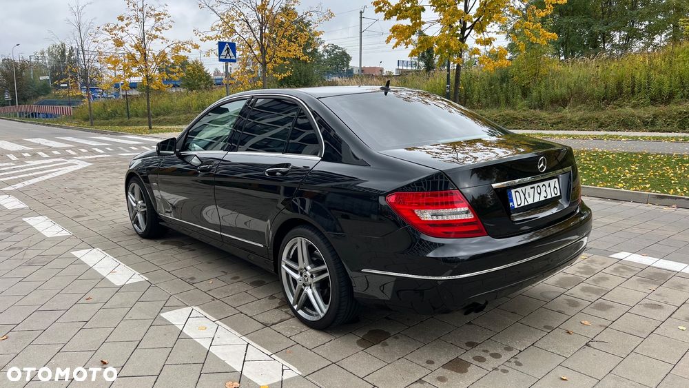 Mercedes-Benz Klasa C 180 T CGI Automatik BlueEFFICIENCY Avantgarde - 5