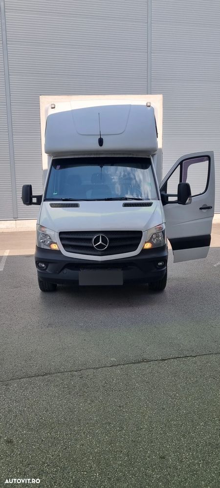Mercedes-Benz Sprinter - 2