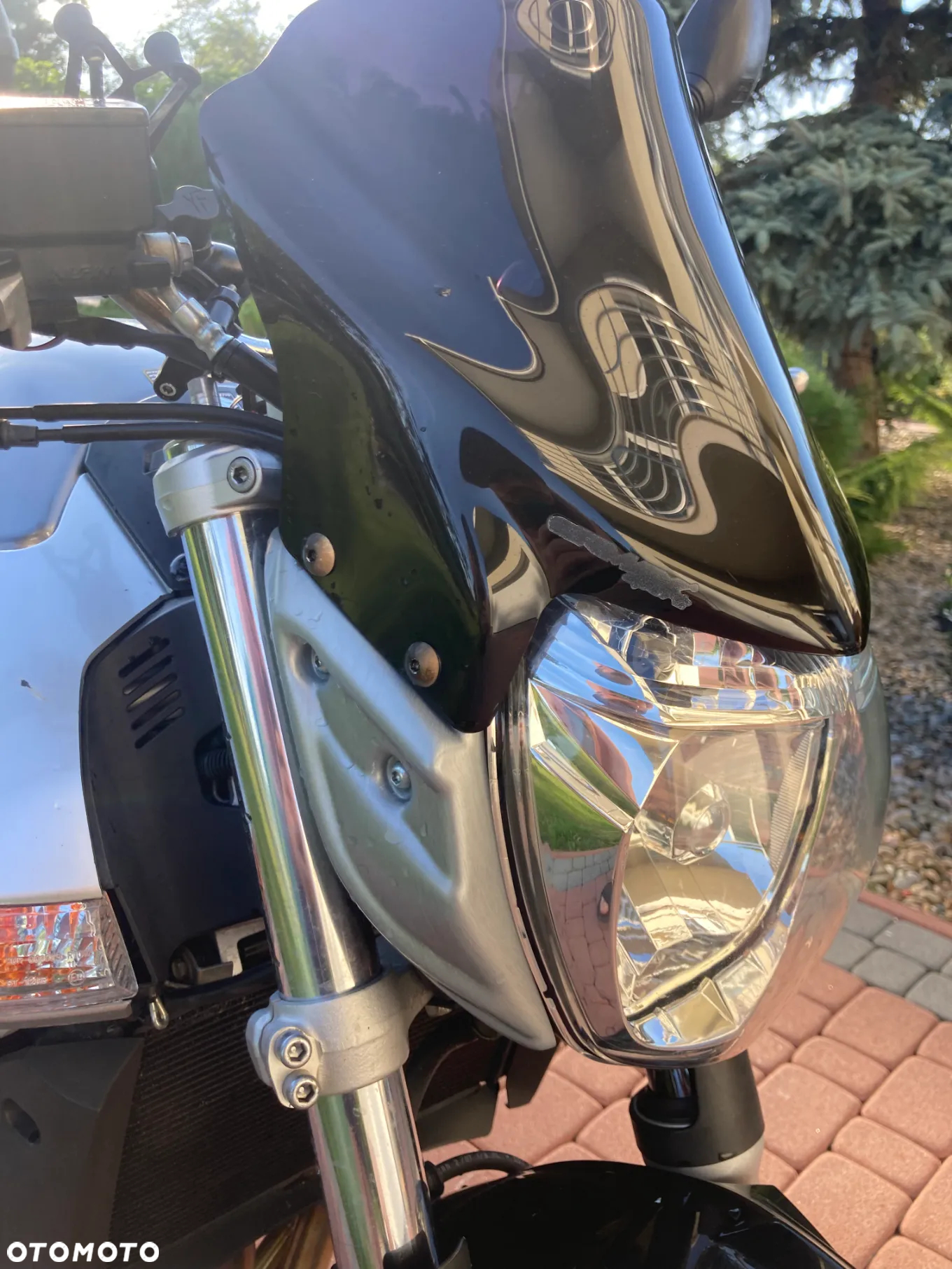 Suzuki GSR - 12