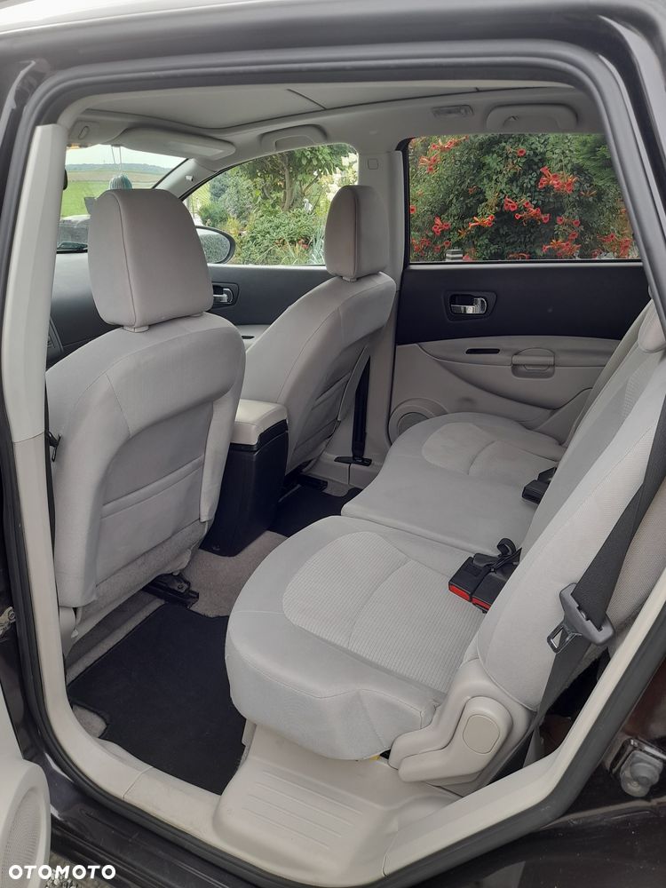 Nissan Qashqai+2 - 5
