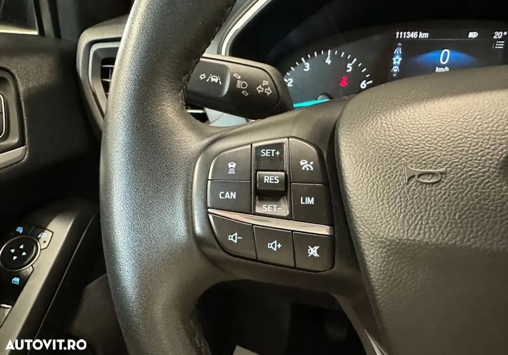 Ford Focus 1.0 EcoBoost Titanium - 12