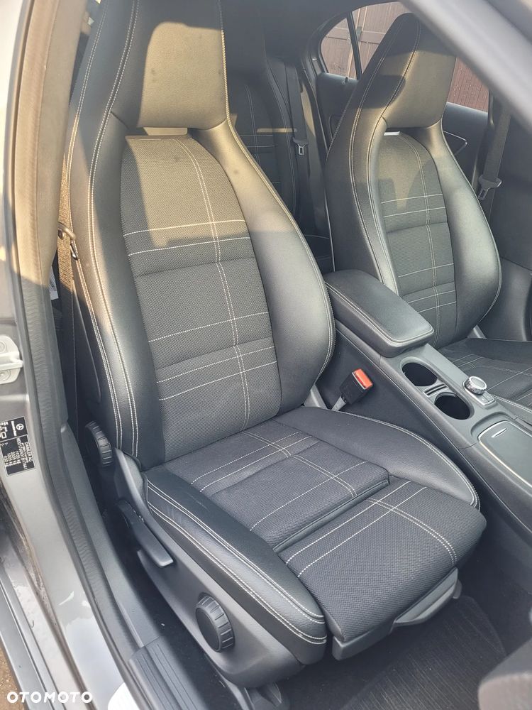 Mercedes-Benz Klasa A 200 7G-DCT Urban - 15