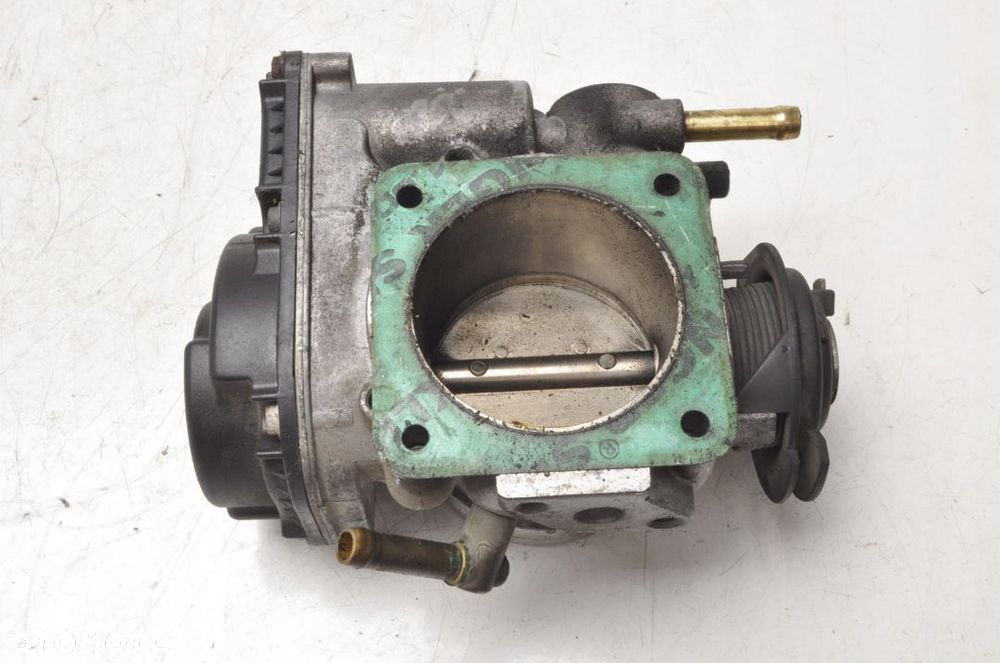 VOLKSWAGEN BORA 2.0i PRZEPUSTNICA 06A133066E - 4