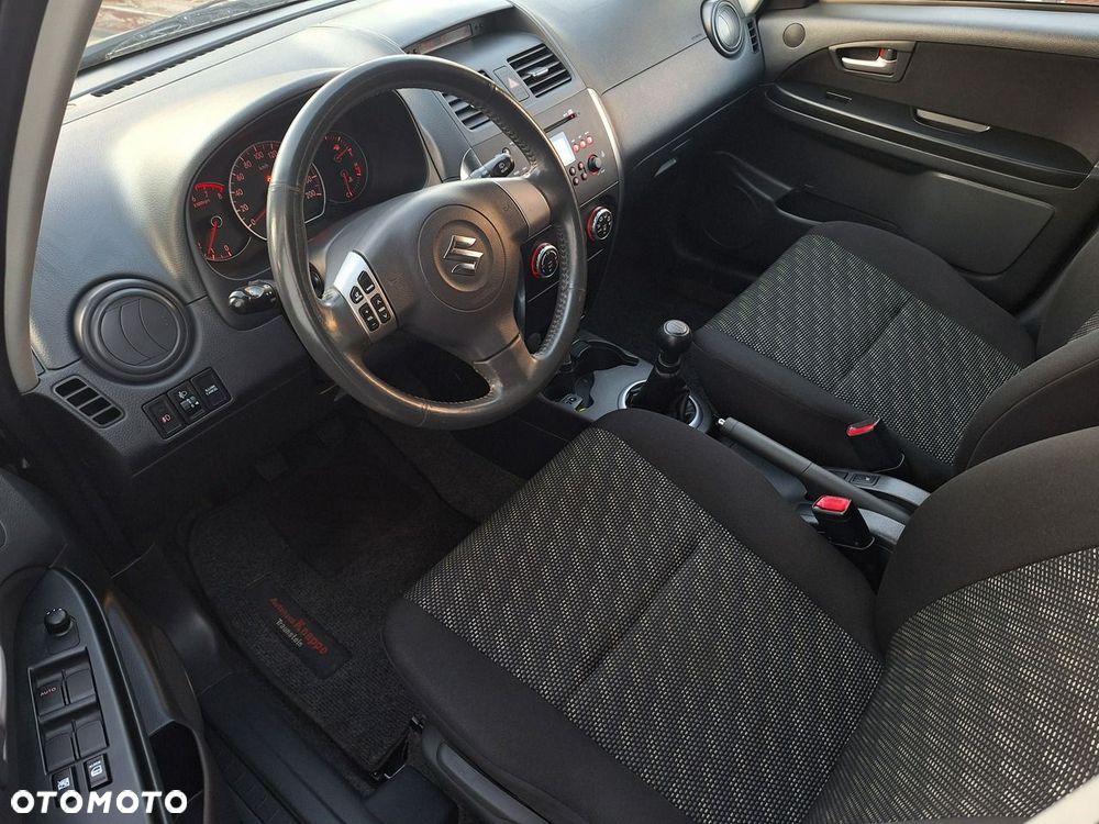 Suzuki SX4 - 10