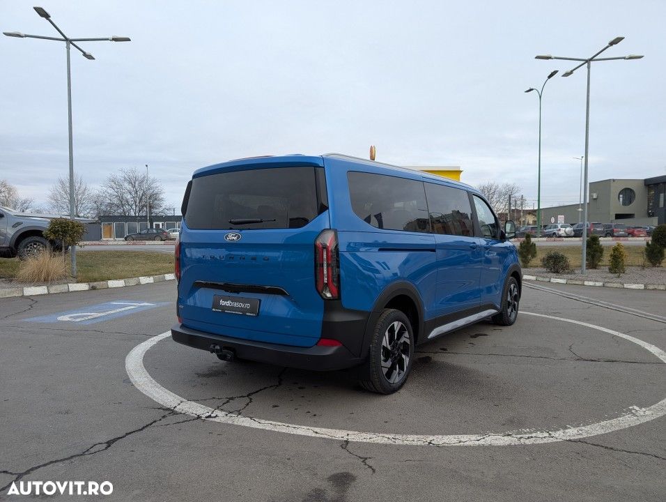 Ford Tourneo Custom - 5