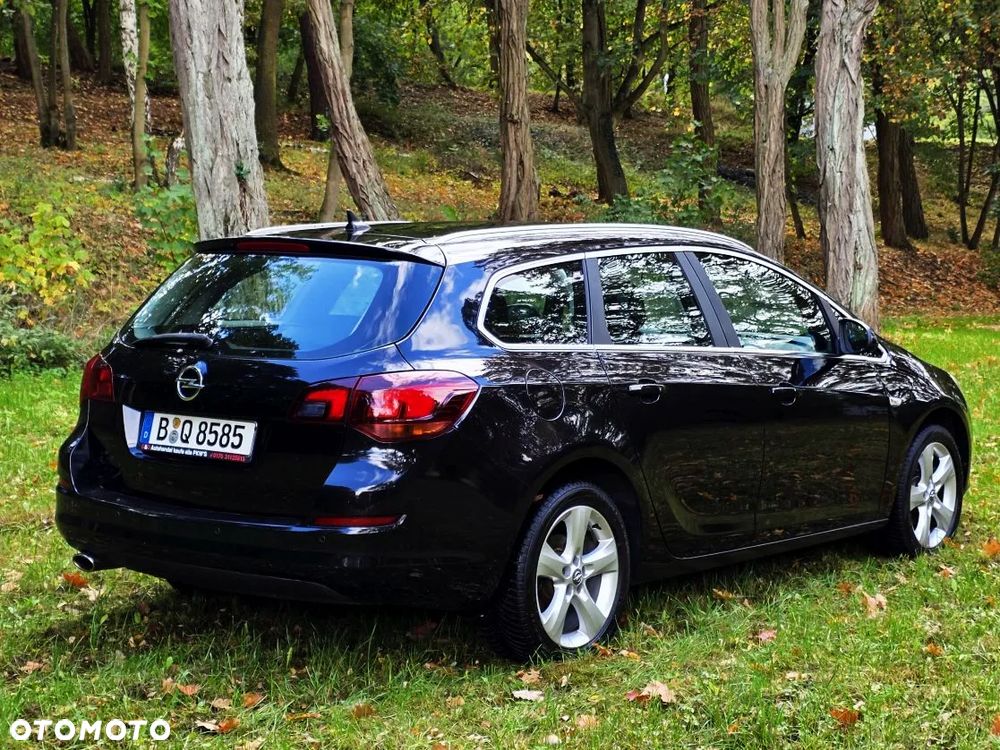 Opel Astra 1.4 T Sport S&S - 4