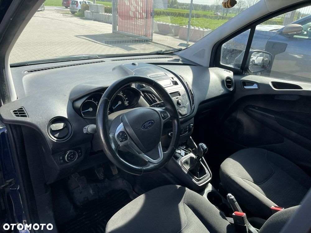 Ford Transit Courier - 7