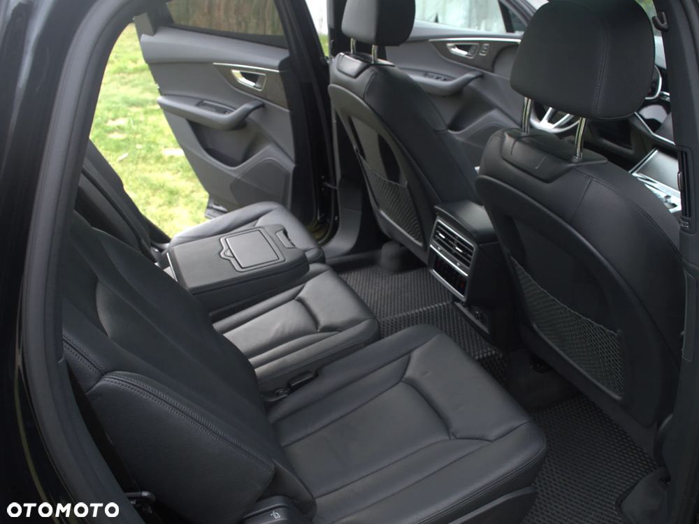 Audi Q7 50 TDI mHEV Quattro Black Edition Tiptr - 12