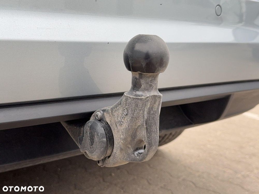 Volkswagen Touran - 32