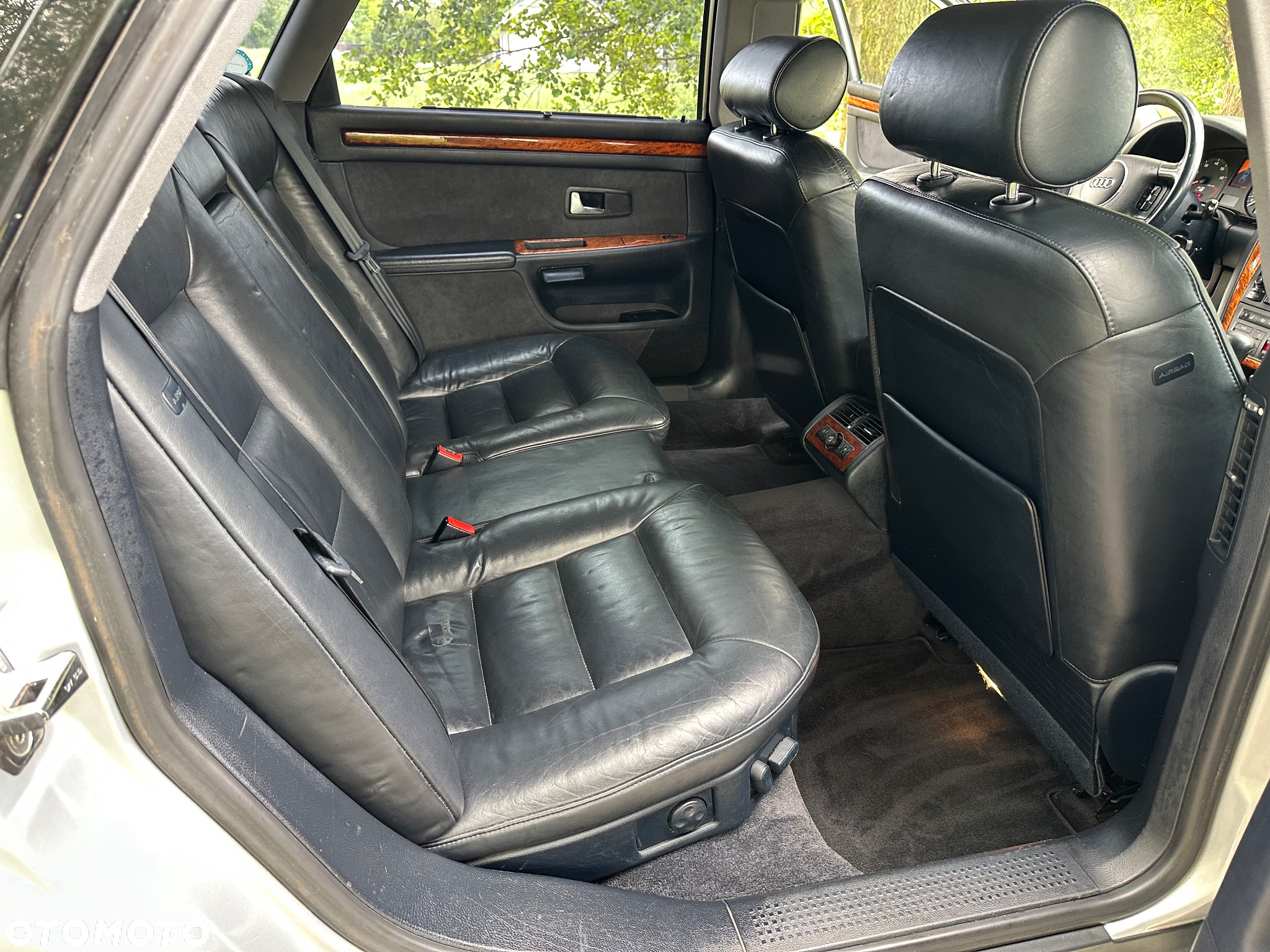 Audi A8 4.2 L Quattro - 19