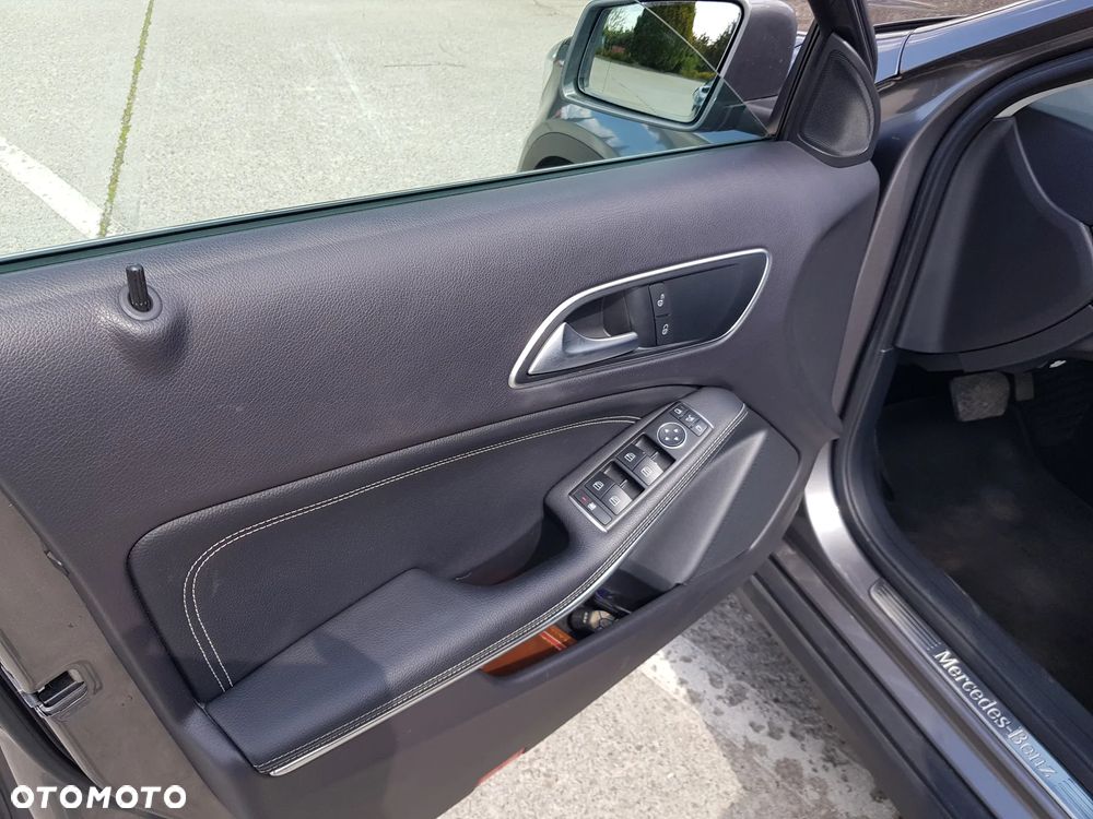 Mercedes-Benz GLA 220 CDI 4Matic 7G-DCT Style - 18