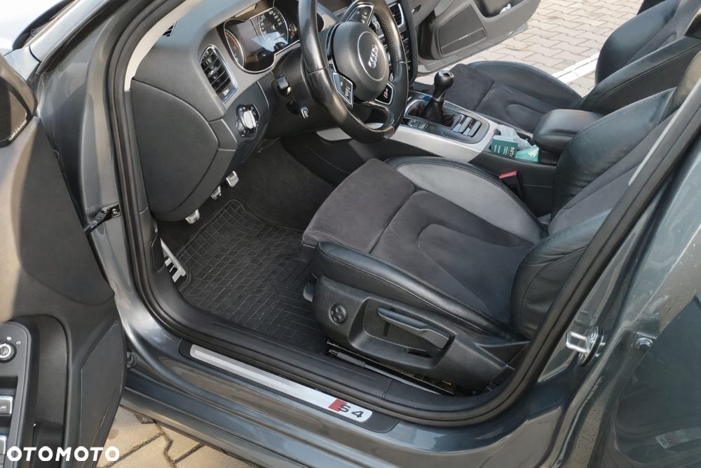 Audi A4 Avant 2.0 TDI Quattro - 11