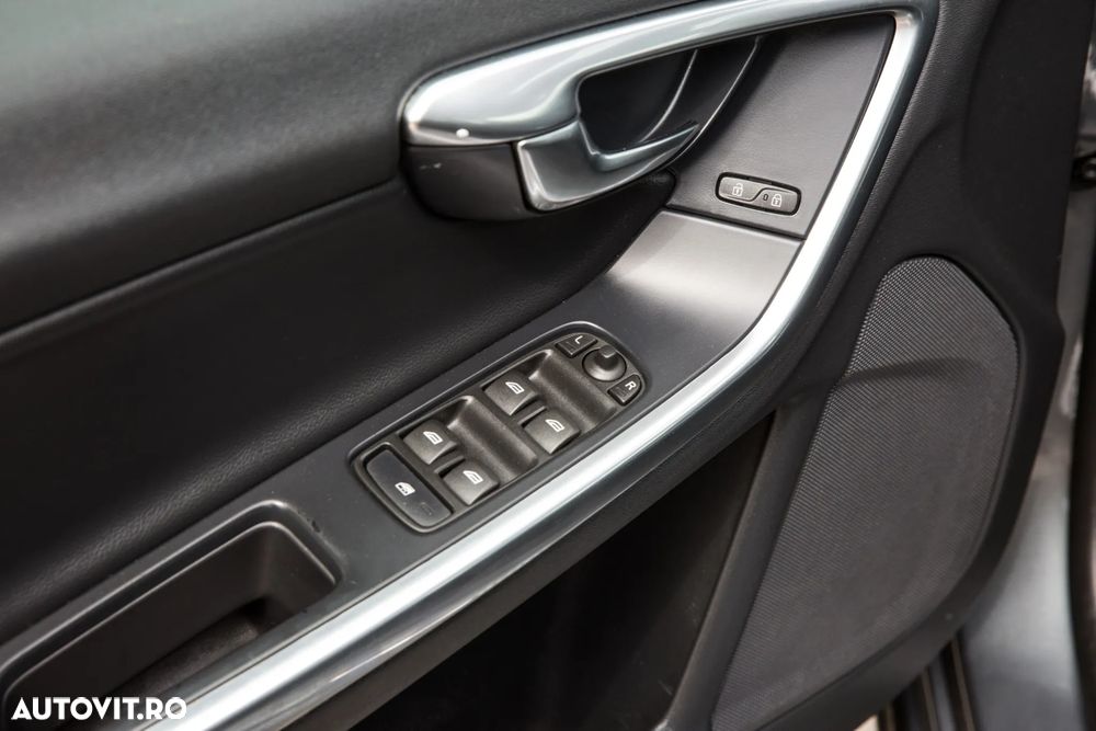 Volvo V60 D2 Geartronic Kinetic - 27