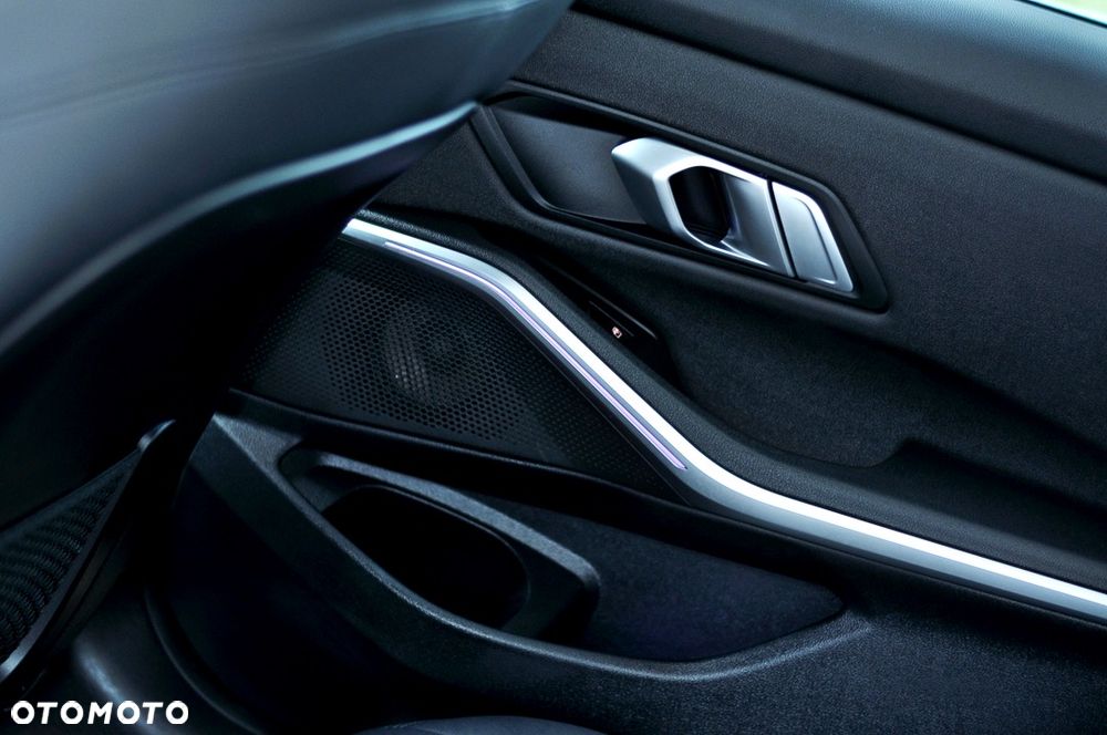 BMW Seria 3 320i GPF Sport Line Shadow sport - 26