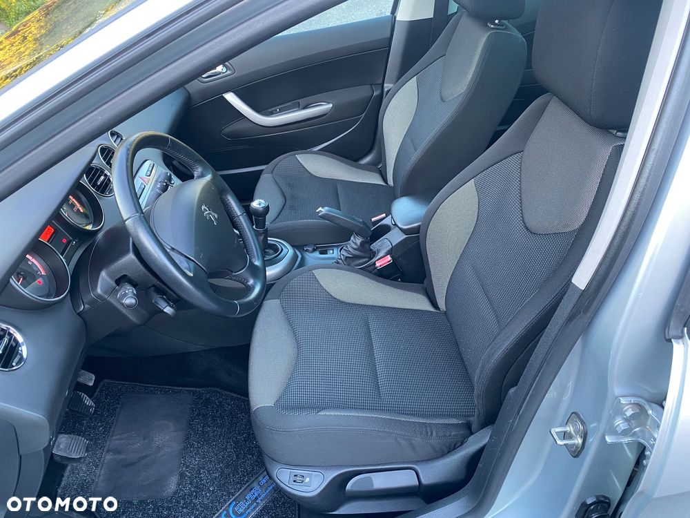 Peugeot 308 - 16