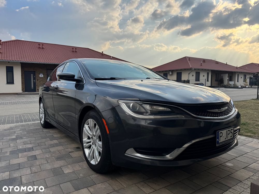 Chrysler 200 - 7