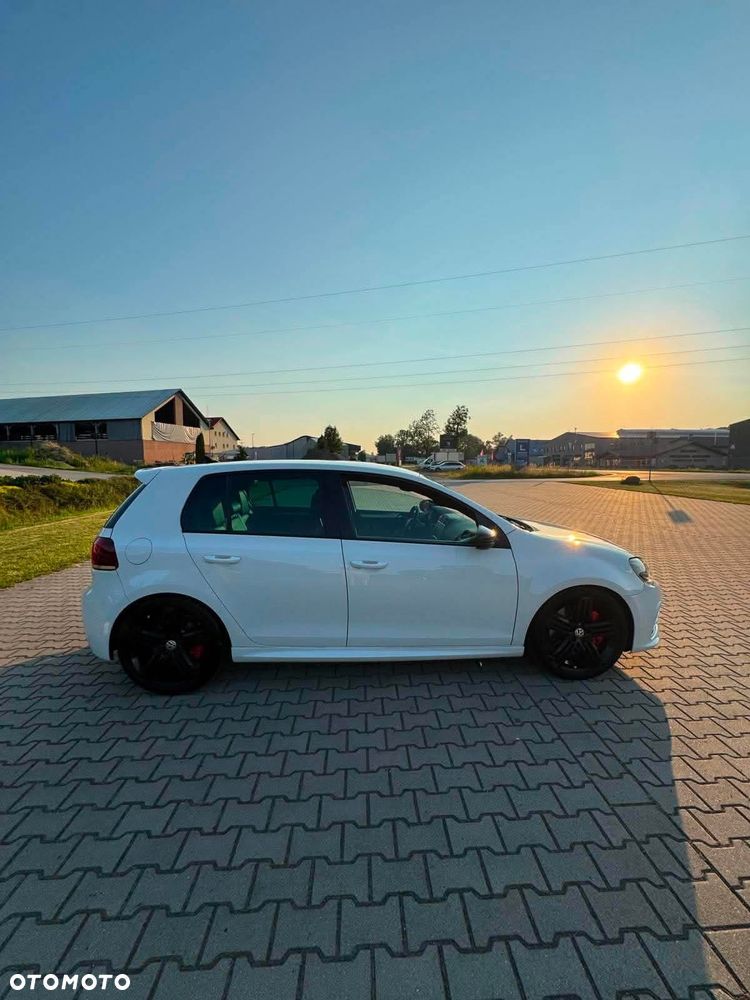 Volkswagen Golf - 6