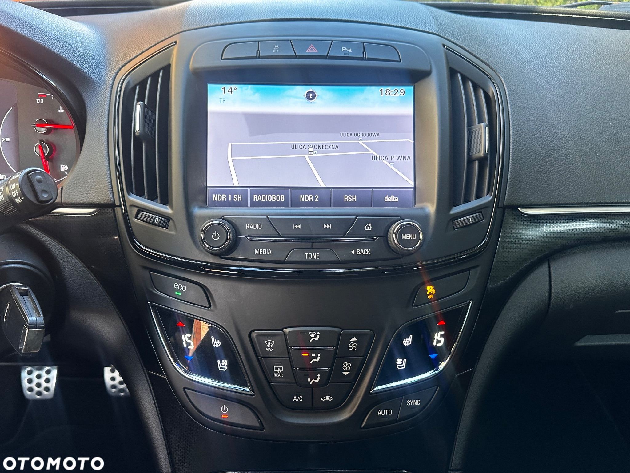 Opel Insignia - 21