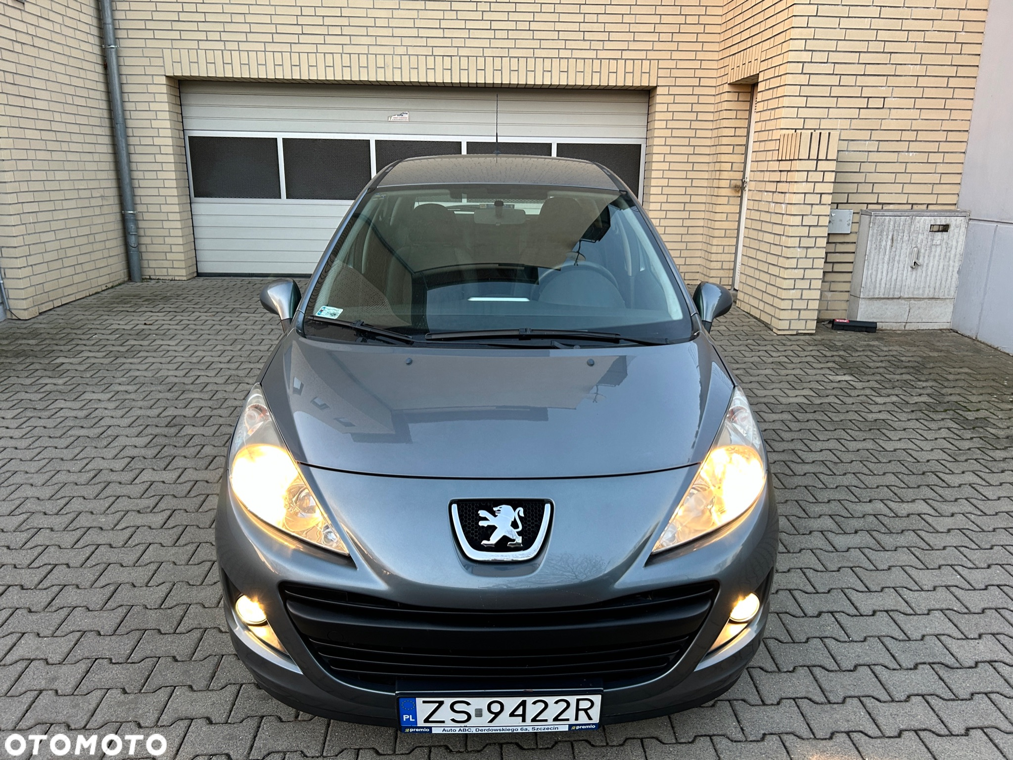 Peugeot 207 - 8