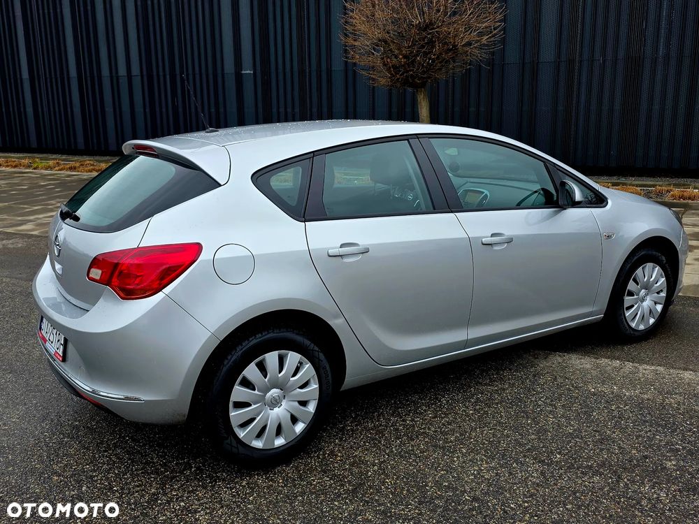 Opel Astra 1.6 Enjoy - 14