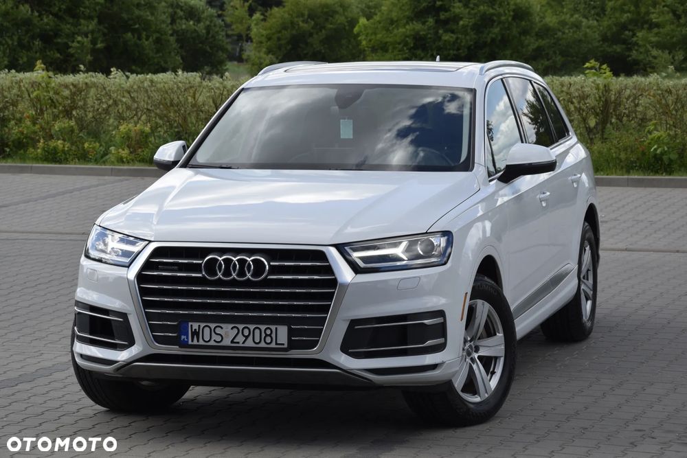 Audi Q7 - 1