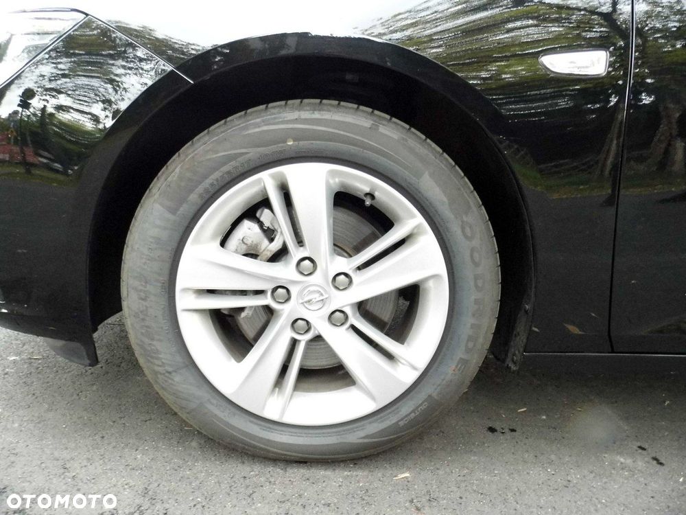 Opel Insignia - 8
