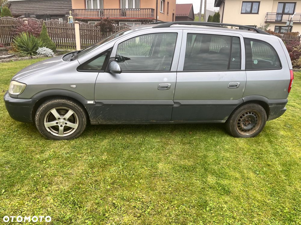 Opel Zafira - 2