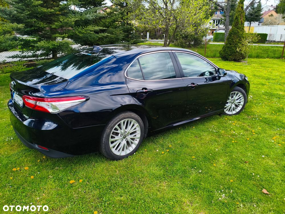 Toyota Camry 2.5 Hybrid Comfort CVT - 1