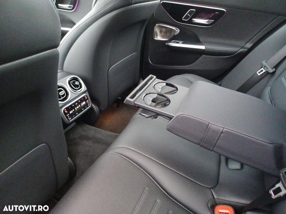 Mercedes-Benz C 400 e 4Matic 9G-TRONIC AMG Line - 28