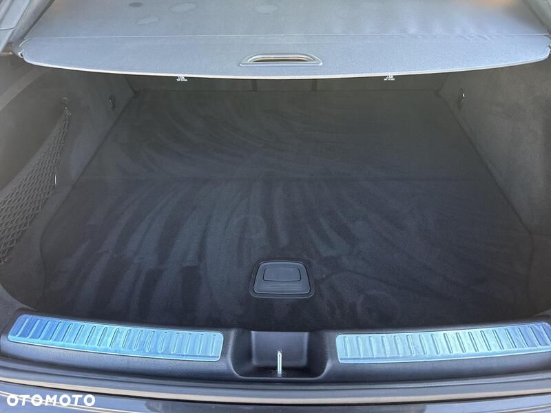 Mercedes-Benz GLC - 24