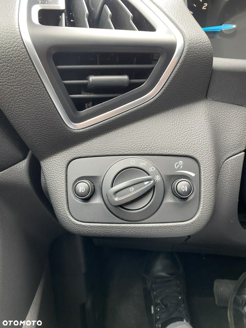 Ford Kuga - 24