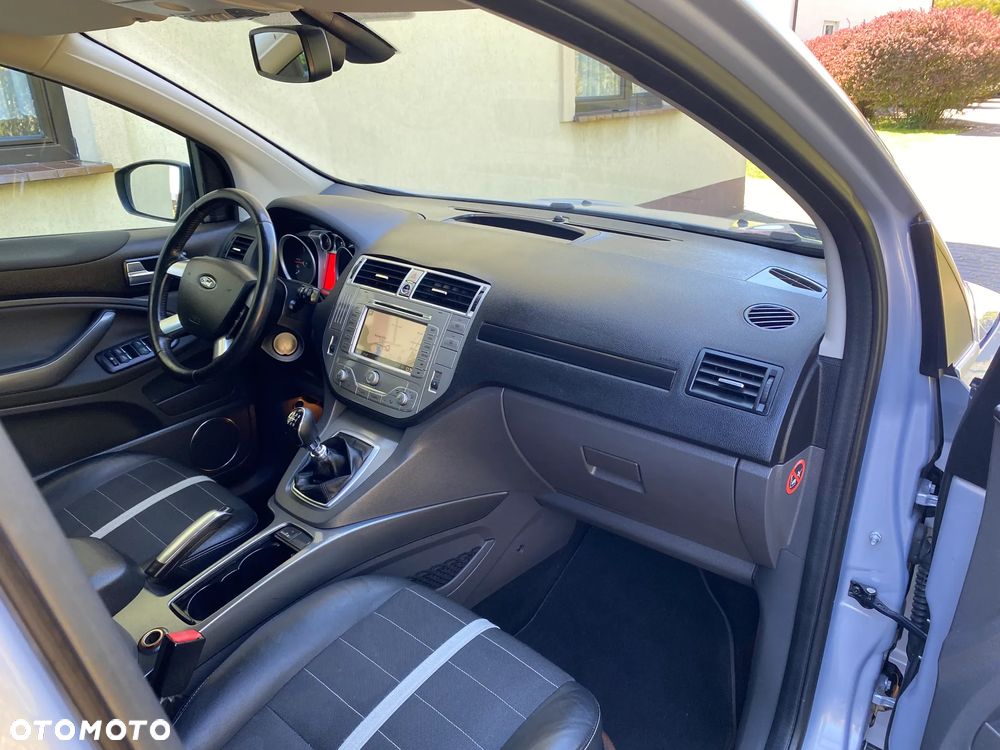 Ford Kuga 2.0 TDCi 2x4 Titanium - 20