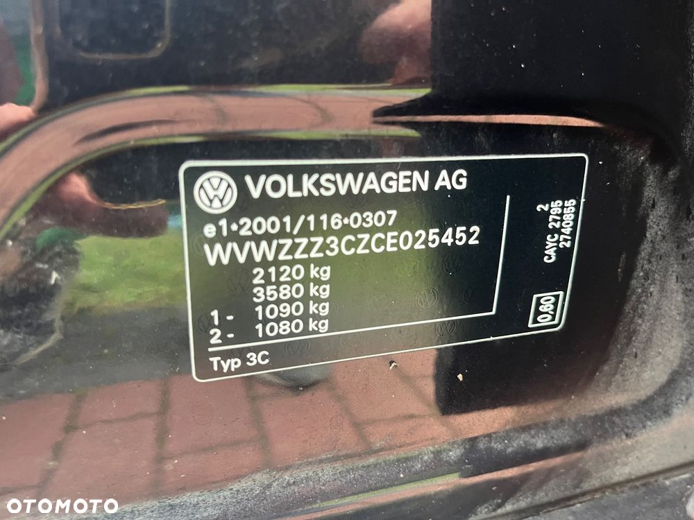 Volkswagen Passat 1.6 TDI BlueMotion Technology Highline - 19