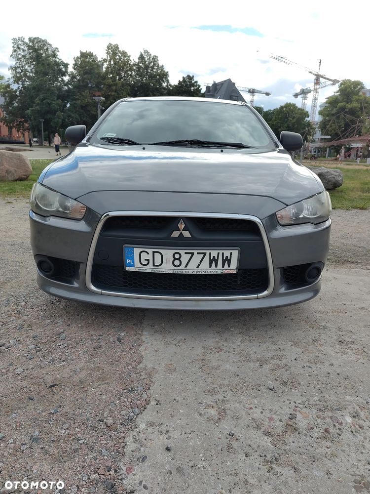 Mitsubishi Lancer 1.6 Inform - 2