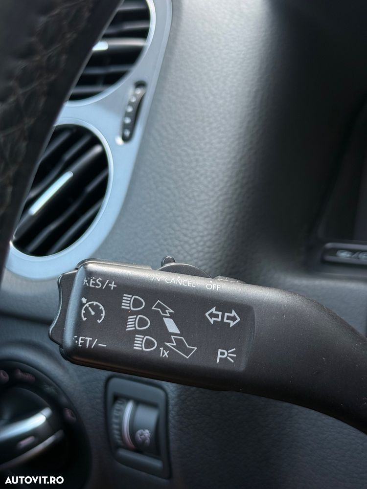 Volkswagen Tiguan - 16