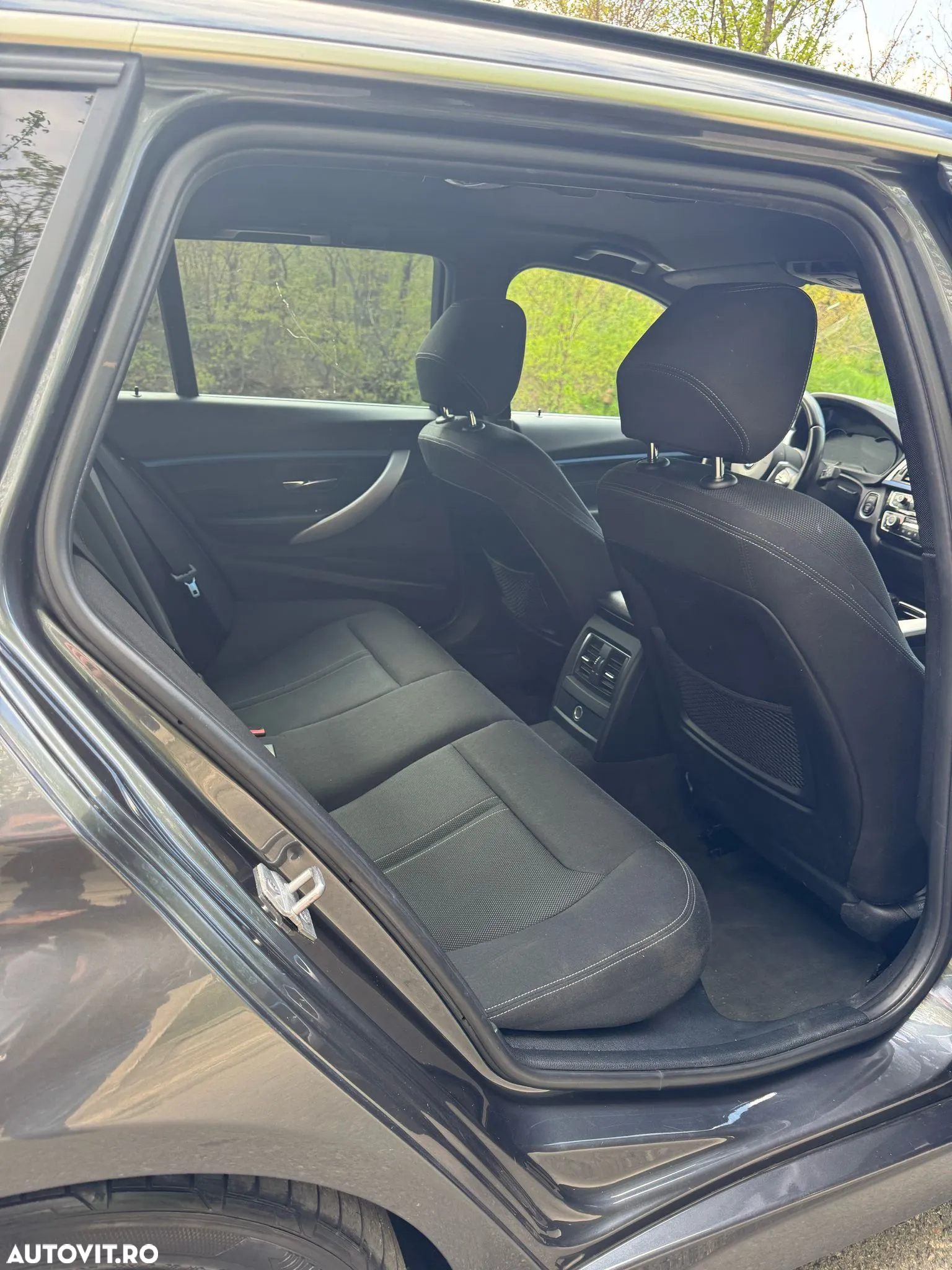 BMW Seria 3 320d Touring Aut. M Sport - 14