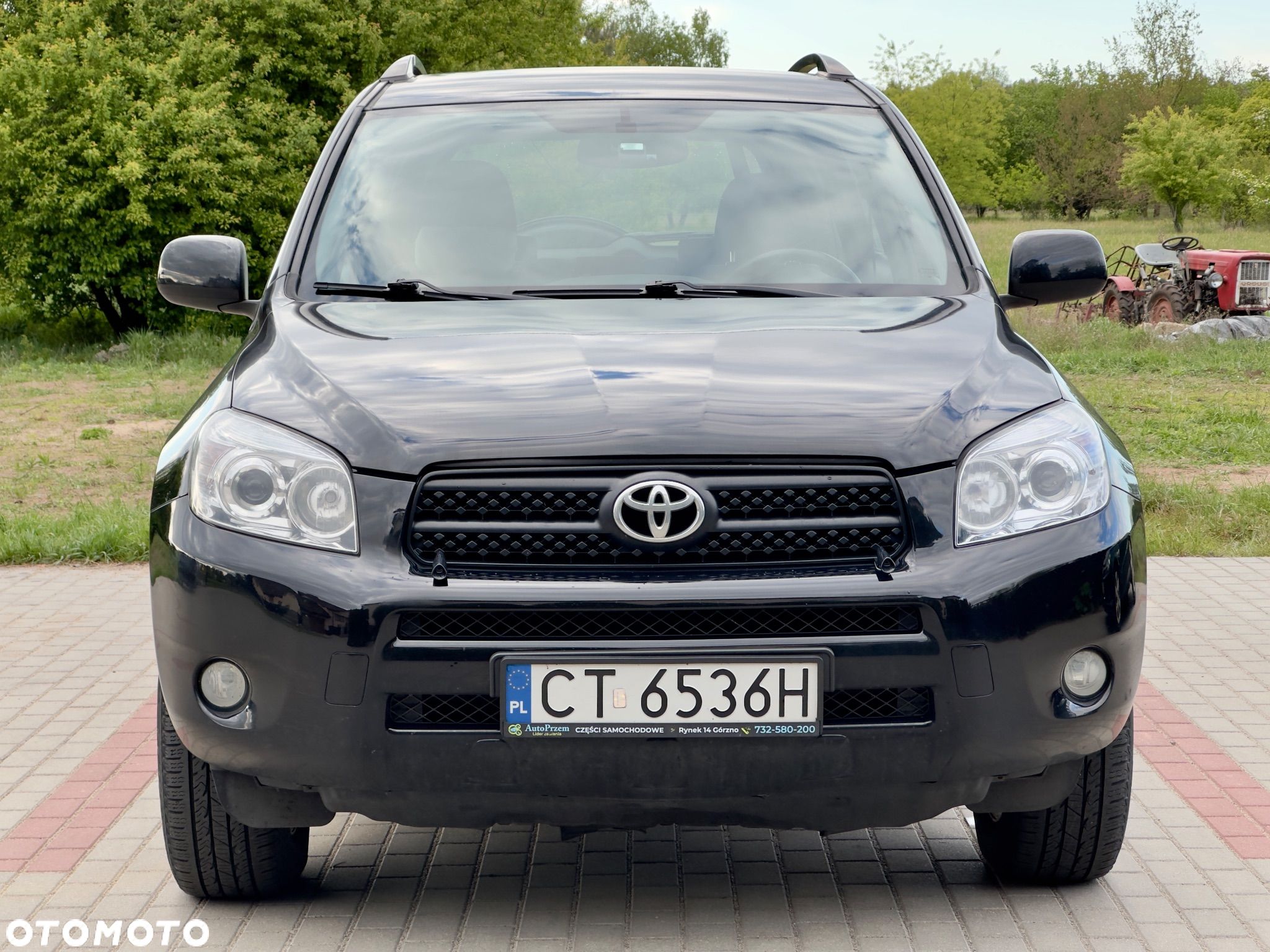 Toyota RAV4 - 1