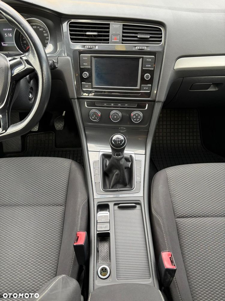Volkswagen Golf - 13