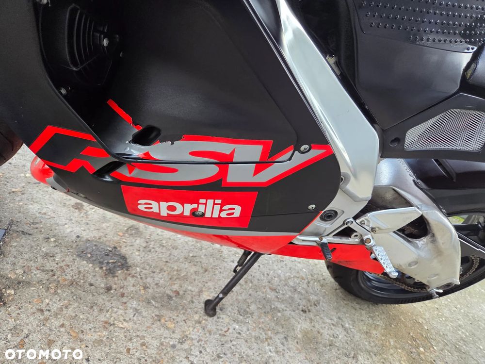 Aprilia RSV - 33