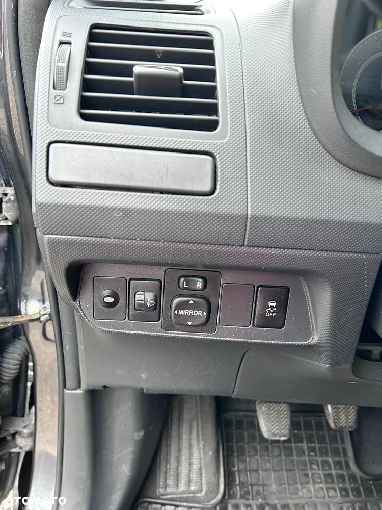 Toyota Auris 1.4 VVT-i Terra - 11