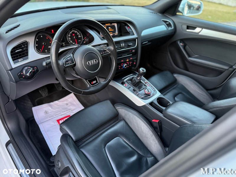 Audi A4 Limousine - 30