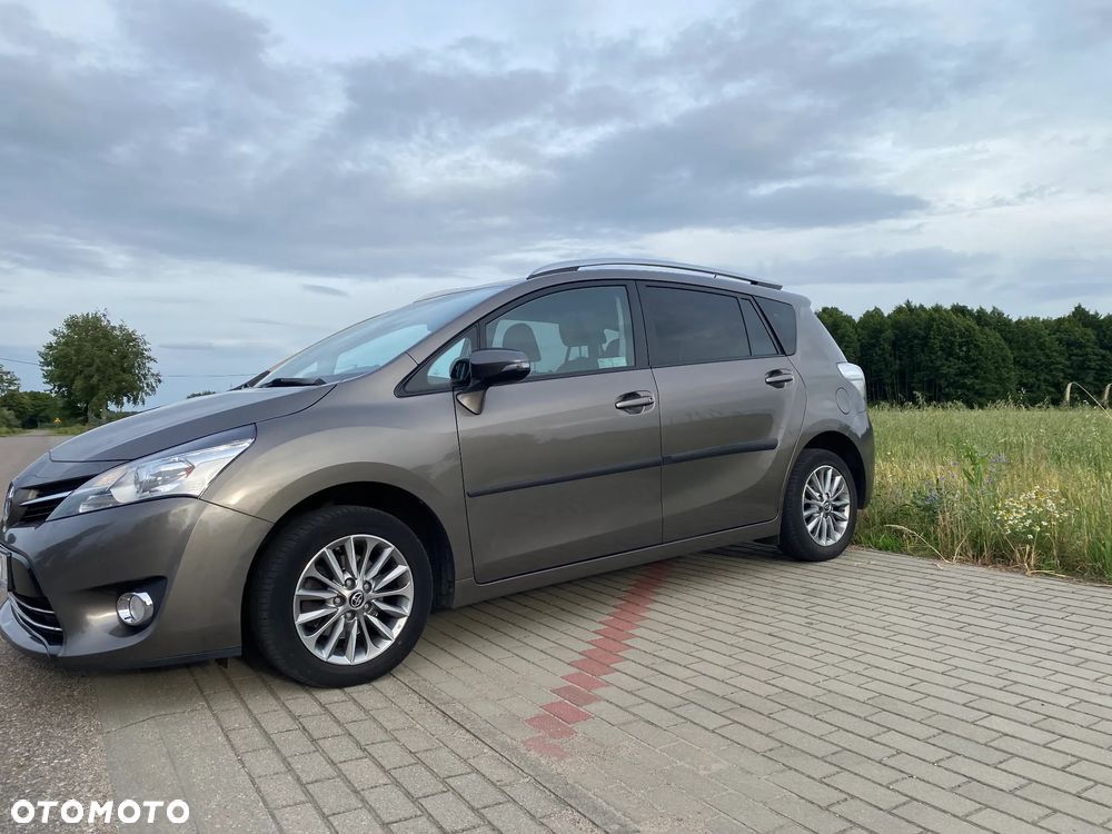 Toyota Verso 1.8 Premium EU6 - 6
