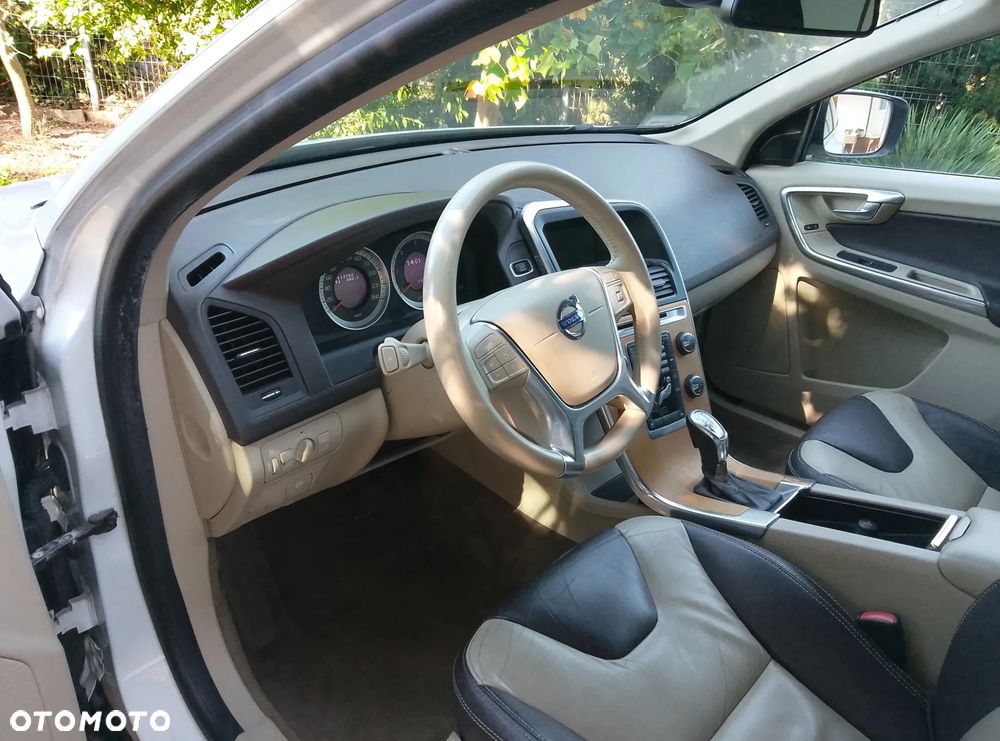 Volvo XC 60 - 13