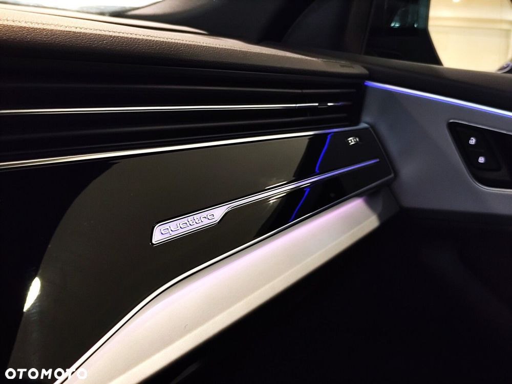 Audi Q8 - 17