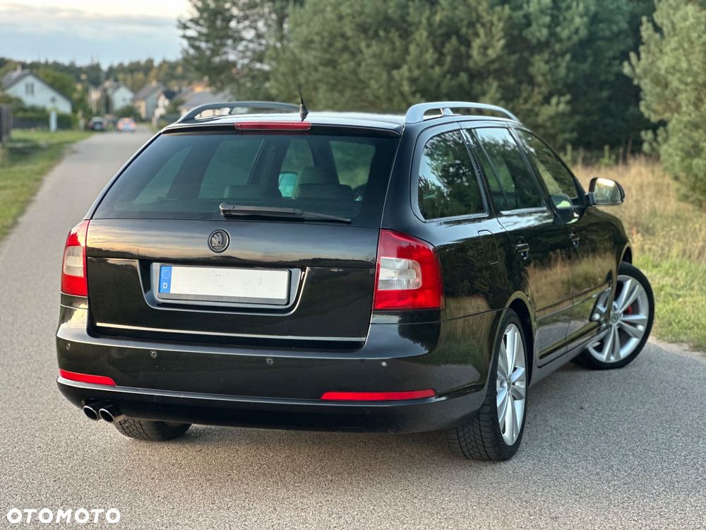 Skoda Octavia 2.0 TDI CR DPF DSG RS - 11