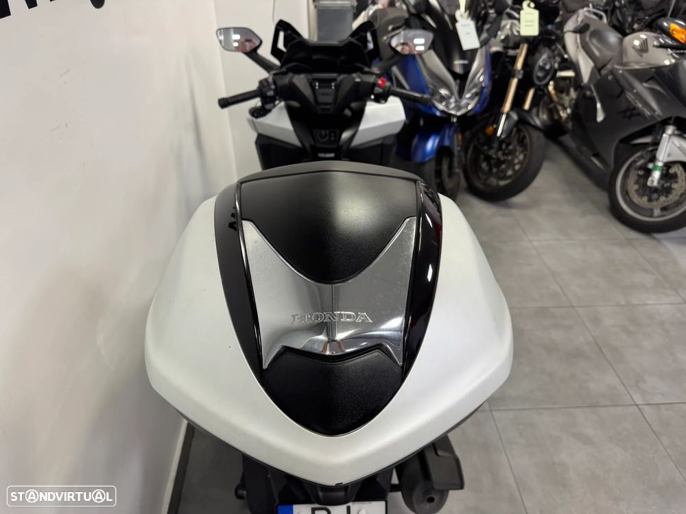 Honda Forza 350 - 8